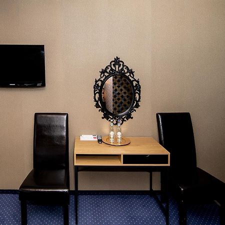 Palac Piorunow & Spa Kwiatkowice Luaran gambar