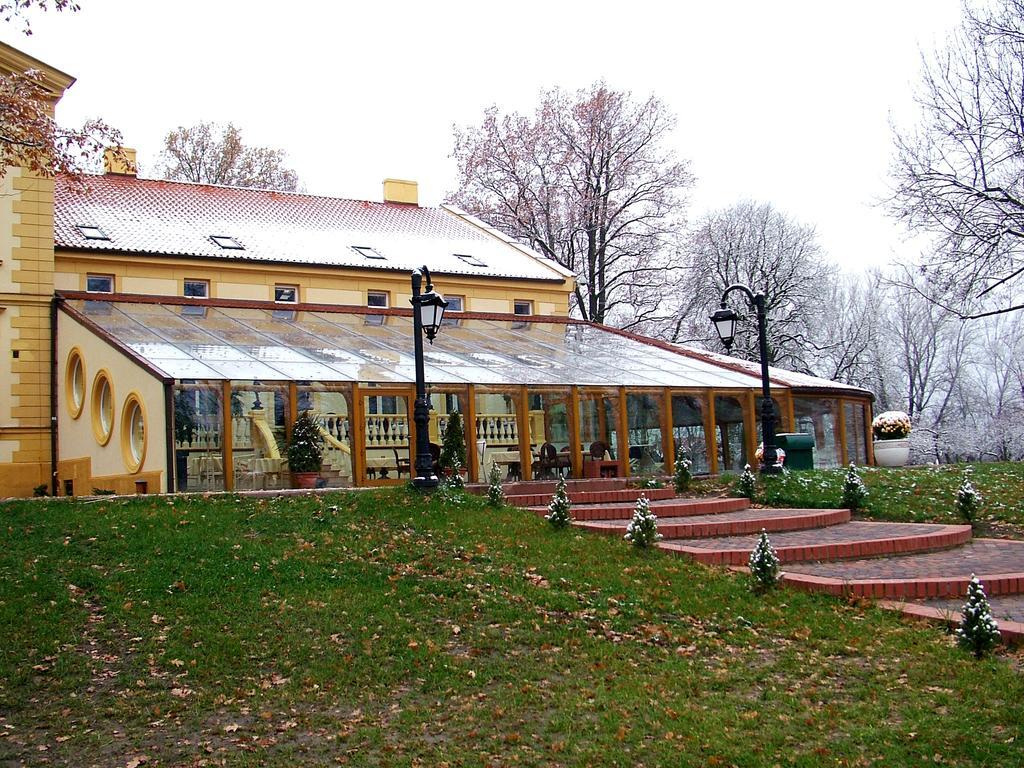 Palac Piorunow & Spa Kwiatkowice Luaran gambar