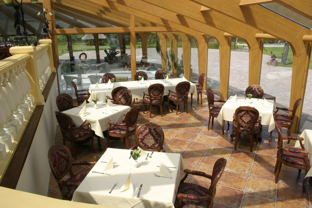Palac Piorunow & Spa Kwiatkowice Luaran gambar