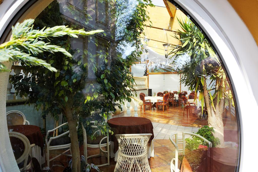 Palac Piorunow & Spa Kwiatkowice Luaran gambar