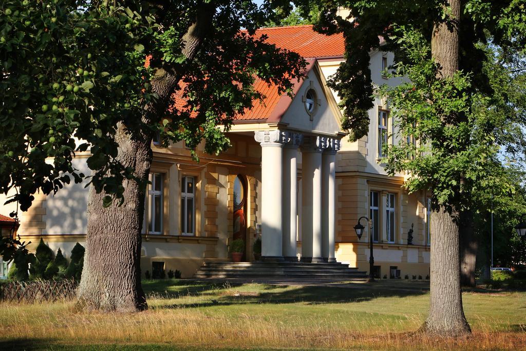 Palac Piorunow & Spa Kwiatkowice Luaran gambar